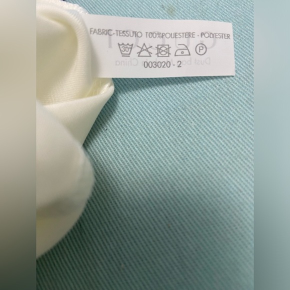 Authentic Gucci Dust Bag for Shoes/ Bags Satin w Black Ribbon Size 6.25” X 15.5” - Picture 7 of 11